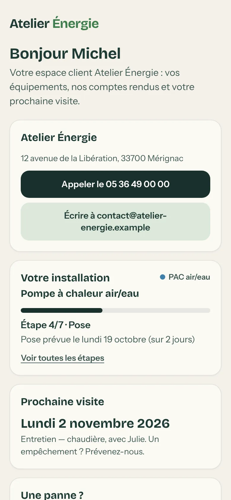 Espace client sur téléphone : Bonjour Michel, coordonnées de l’entreprise, installation en cours et prochaine visite