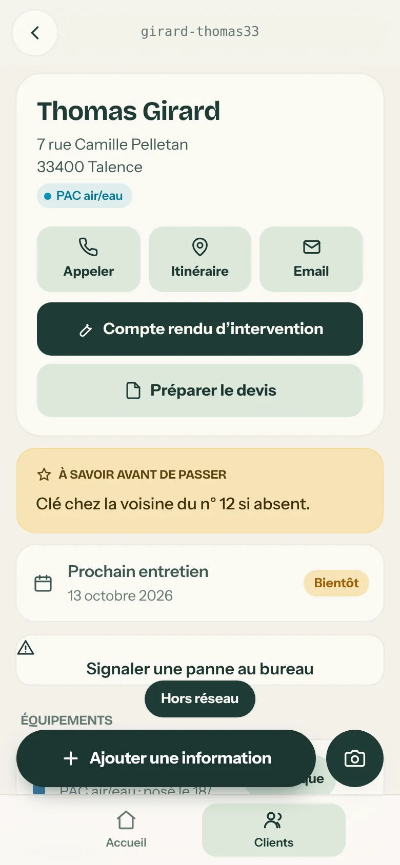 Fiche de Thomas Girard ouverte sans réseau, avec la pastille Hors réseau en haut